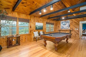 Spielezimmer