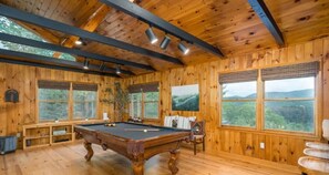 Spielezimmer