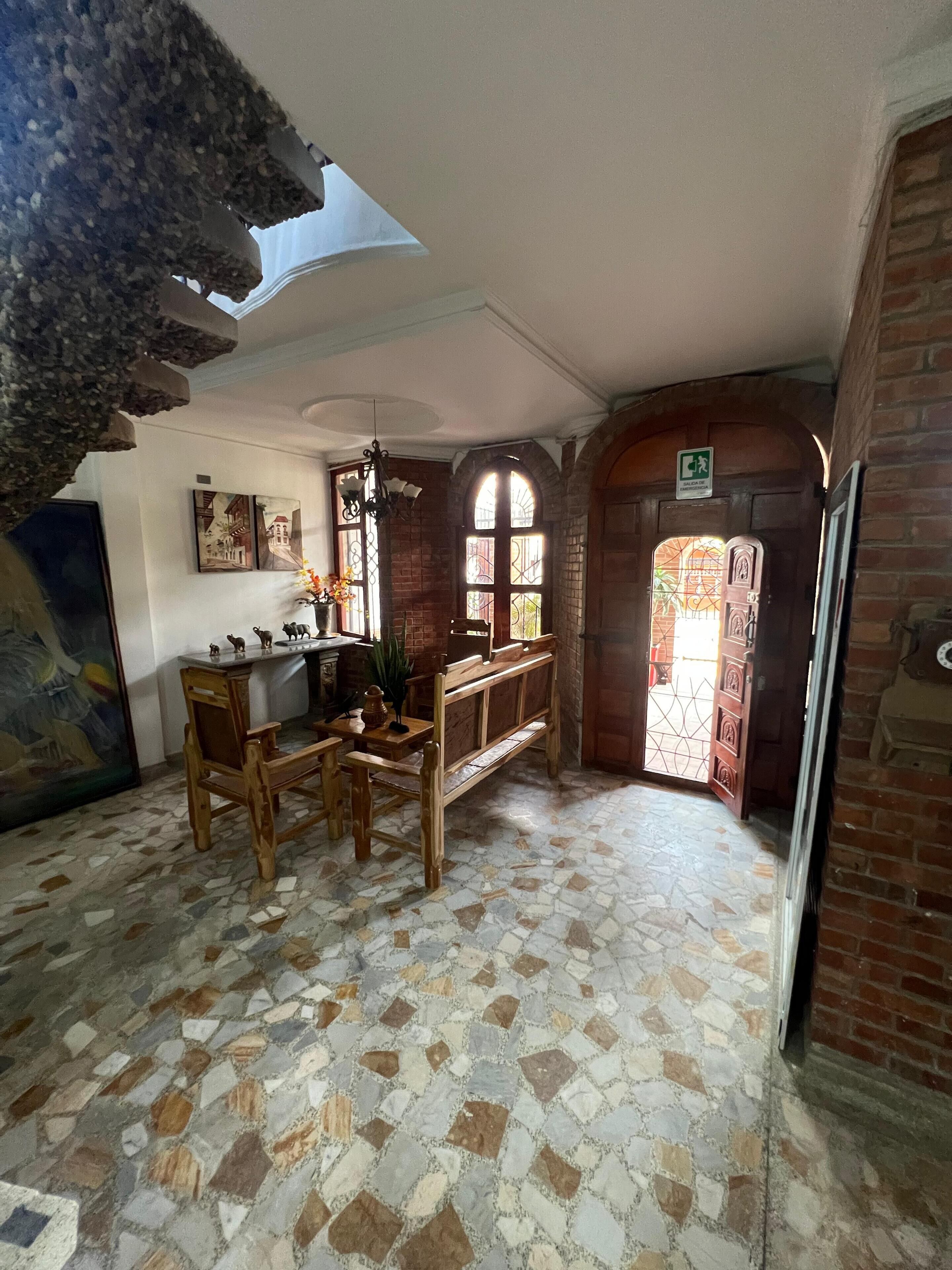 Smart TV 32 pulgadas con canales de televisión vía satélite