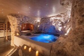 Kroppsbehandlingar, djupmassage, klassisk massage och kroppsinpackningar