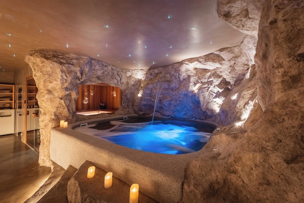 Body treatments, deep-tissue massages, Swedish massages, body wraps