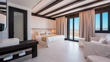 One-Bedroom Villa with Big Private Pool | 1 yatak odası, odada kasa, dizüstü bilgisayar çalışma alanı