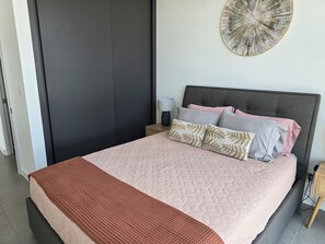 1 bedroom, iron/ironing board, WiFi, bed sheets - Luxurious Mountain-View Condo in Escalante, San Jose Costa Rica (San José)