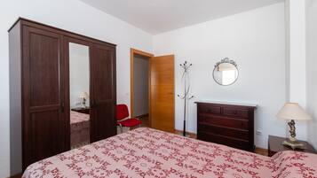 2 habitaciones, tabla de planchar con plancha y wifi gratis