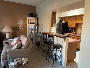 Smart TV, DVD player, books