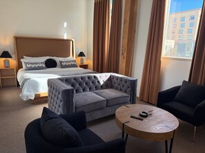 City Suite, Non Smoking, City View | Bathroom
