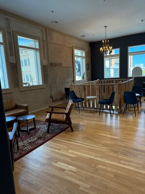 Lobby lounge - Unicorn Zebra (Tucson)