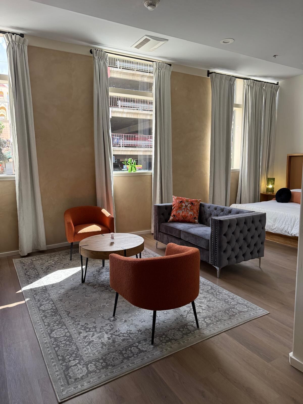 Deluxe Suite, Non Smoking, Pets Allowed | Premium bedding, memory foam beds, individually decorated