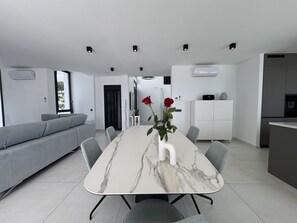 Dining - Luxury Villa Felicita Moraira (Moraira)
