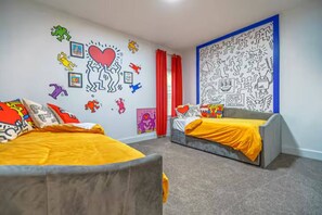 4 bedrooms, iron/ironing board, free WiFi, bed sheets