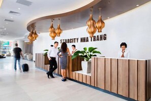 Reception - S Lux Apartment Starcity Nha Trang (Nha Trang)