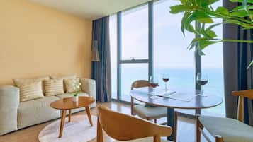 Quarto casal, vista para a praia | Vista da propriedade