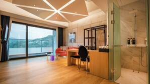 TV - the line hotel (Yangpyeong)