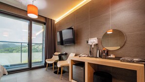 Deluxe | Living area | TV - the line hotel (Yangpyeong)