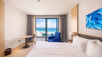 Deluxe Studio, Partial Sea View