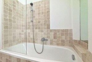 Room - Central 1 Bedroom Place Marche Gambetta (Cannes)