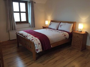 3 bedrooms, WiFi, bed sheets