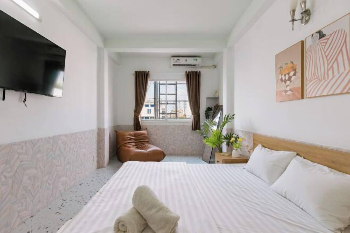 Blackout drapes, iron/ironing board, WiFi (free)