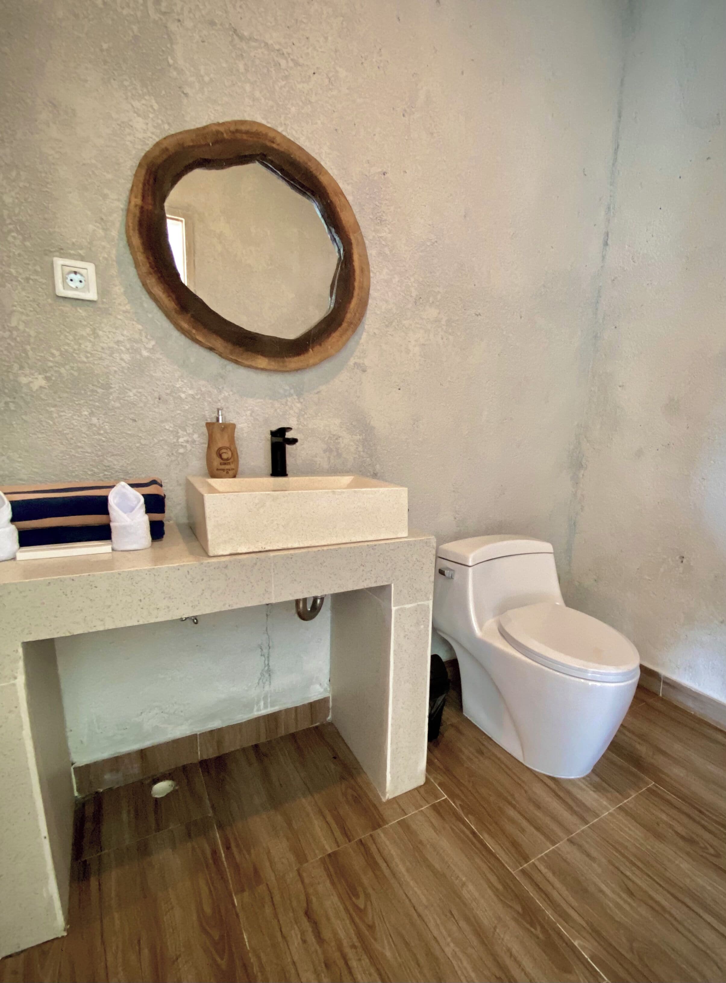 Panoramic Room, Pool Access, Lake View | Bathroom | Shower, free toiletries, hair dryer, towels