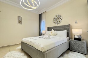 4 bedrooms, desk, iron/ironing board, travel crib - Elegant 4BR Corniche Stay – Private Balcony & More (Abu Dhabi)