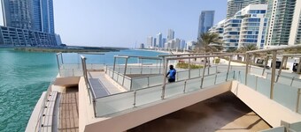 Spacious 2BR | Poolside Bliss in Al Reem