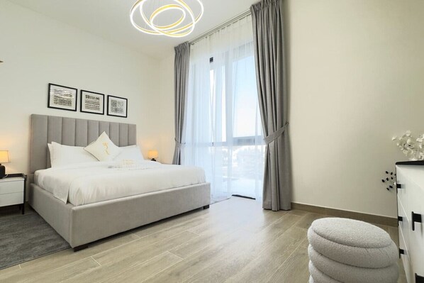 3 chambres, fer et planche à repasser, lit de bébé portatif, Wi-Fi