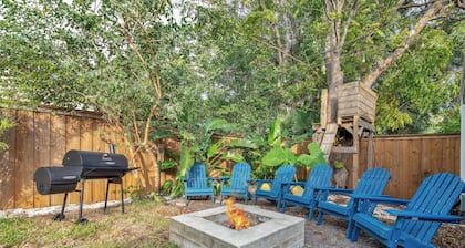 5★ SODO Home, Guest Fave,PetsOk, Game Room, BBQ, Fire Pit,Netflix, Popcorn Maker