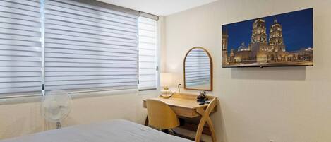 2 chambres, bureau, fer et planche Ă repasser, accĂšs au Wi-Fi (inclus)