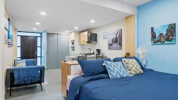 1 chambre, fer et planche à repasser, accès au Wi-Fi (inclus)