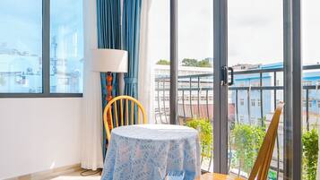 Soundproofing, iron/ironing board, free WiFi