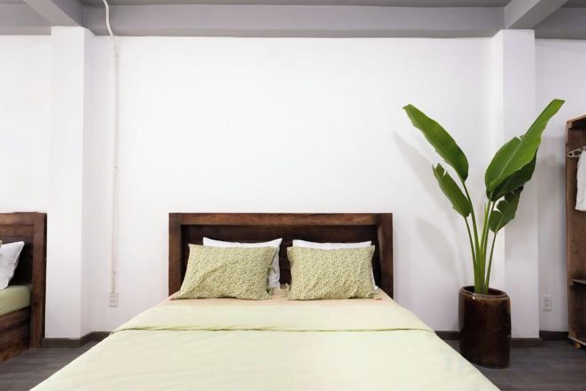 Soundproofing, iron/ironing board, WiFi (free)