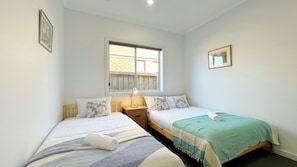 4 bedrooms, iron/ironing board, WiFi, bed sheets