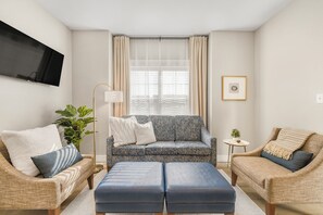 Smart TV, computer monitors