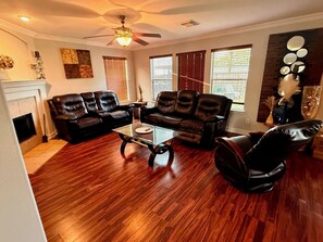 Smart TV, fireplace, table tennis