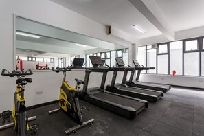 Fitness facility - 3BR Luxe Stay | WiFi+Workspace | Kilimani Area (Nairobi)