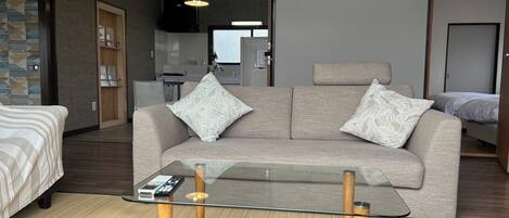 2 bedrooms, desk, free WiFi, bed sheets