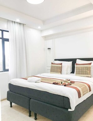3 chambres, fer et planche à repasser, Wi-Fi, draps fournis