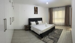 3 Schlafzimmer, Bügeleisen/Bügelbrett, WLAN, Bettwäsche