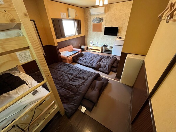 2 bedrooms, Internet, bed sheets