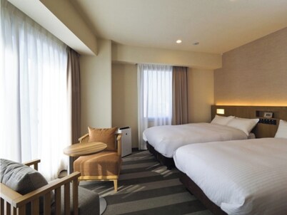 Nonsmoking Deluxe Room Twin No breakfast Accommodation plan / Yokohama Kanagawa