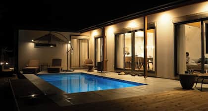 Private villa with pool and sauna Maximum 10 peo / Oshima-gun Kagoshima
