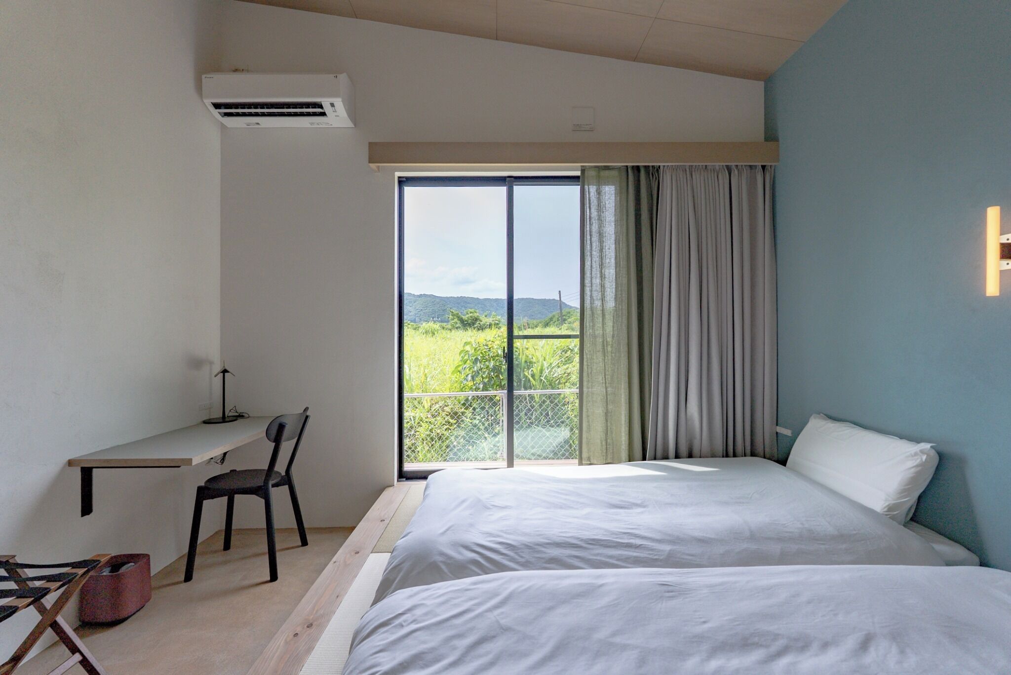 2 habitaciones, tabla de planchar con plancha y wifi gratis 