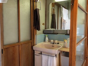 Hair dryer, towels - Renovated old house with deck SAMURAI HOUSE / Nakatsugawa Gifu (Nakatsugawa)