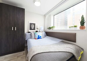 Apartment, 2 Bedrooms, Non Smoking | Free WiFi - Student Only Tower (Bristol)