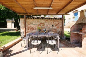 Outdoor dining - CASOLARE SANTILO' - CASOLARE SANTILO' - Esclusiva Movivillas (Poggio San Vicino)