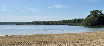 air-conditioned chalet rental at lac du der on the giffaumont water sports resort.