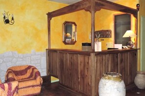 Unclassified image, 3 of 3, button - Hotel Provence by Adonis (Digne-les-Bains)