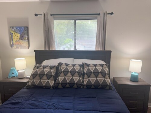 Spacious 2-bedroom townhouse-style apartment located in the center of Dothan.