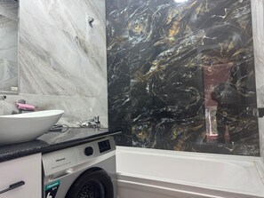 Hair dryer, soap, toilet paper - Premium 2 Bedroom in peaceful Tashkent with WiFi, AC (Tashkent)