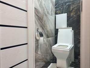 Haartrockner, Seife, Toilettenpapier